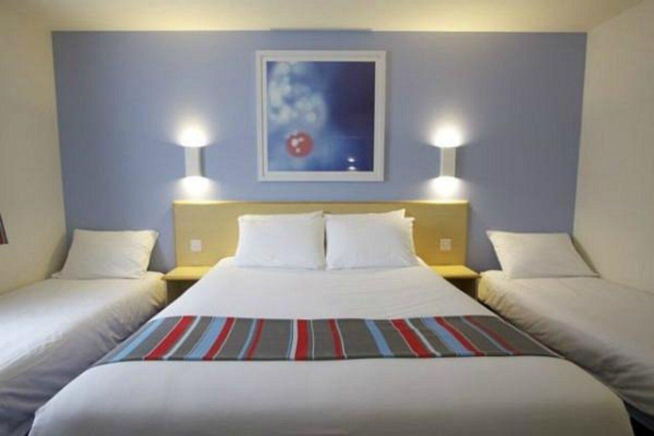 Ramada Encore Milton Keynes Zewnętrze zdjęcie